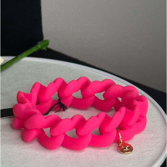 Marc By Marc Jacobs Pop Pink Gold Turnlock Rubber Chubby Link Stretch Bracelet - Picture 4 of 5